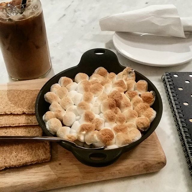 916404_903265609758376_1739888287_n